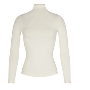 Skims jersey long sleeve turtleneck size medium